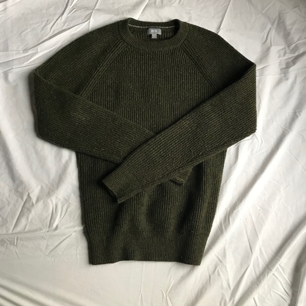Uniqlo Sweater - Picture 3 of 4